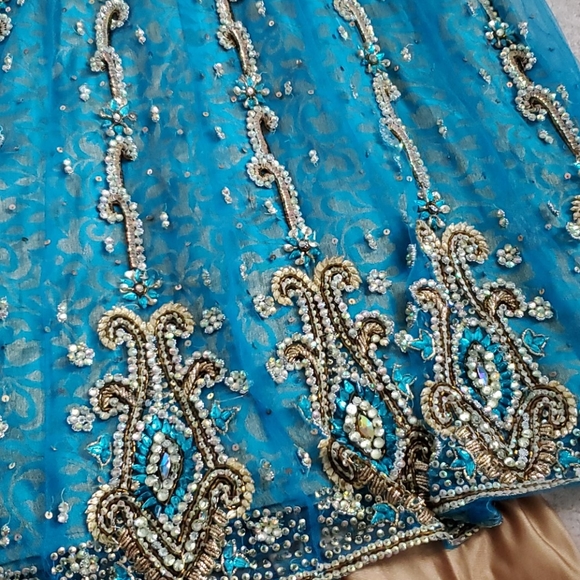 3 Piece Suit - Picture 2 of 4